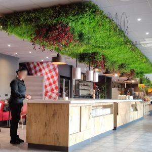 plafond-vegetal-hotel-ibis-cdg-airport-ecrin-vegetal-paris-3