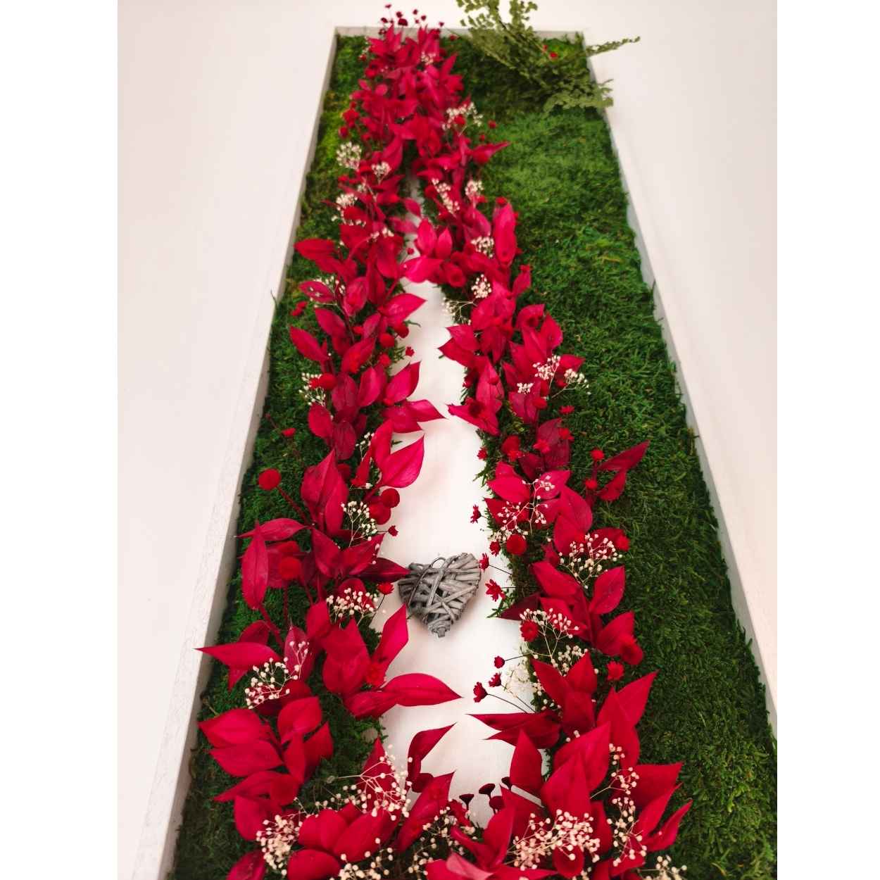 tableau-écrin-végétal-fente-rouge-coeur-1